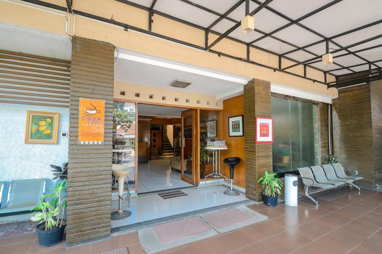 Sky Hotel Buah Batu 1 Bandung Exterior foto