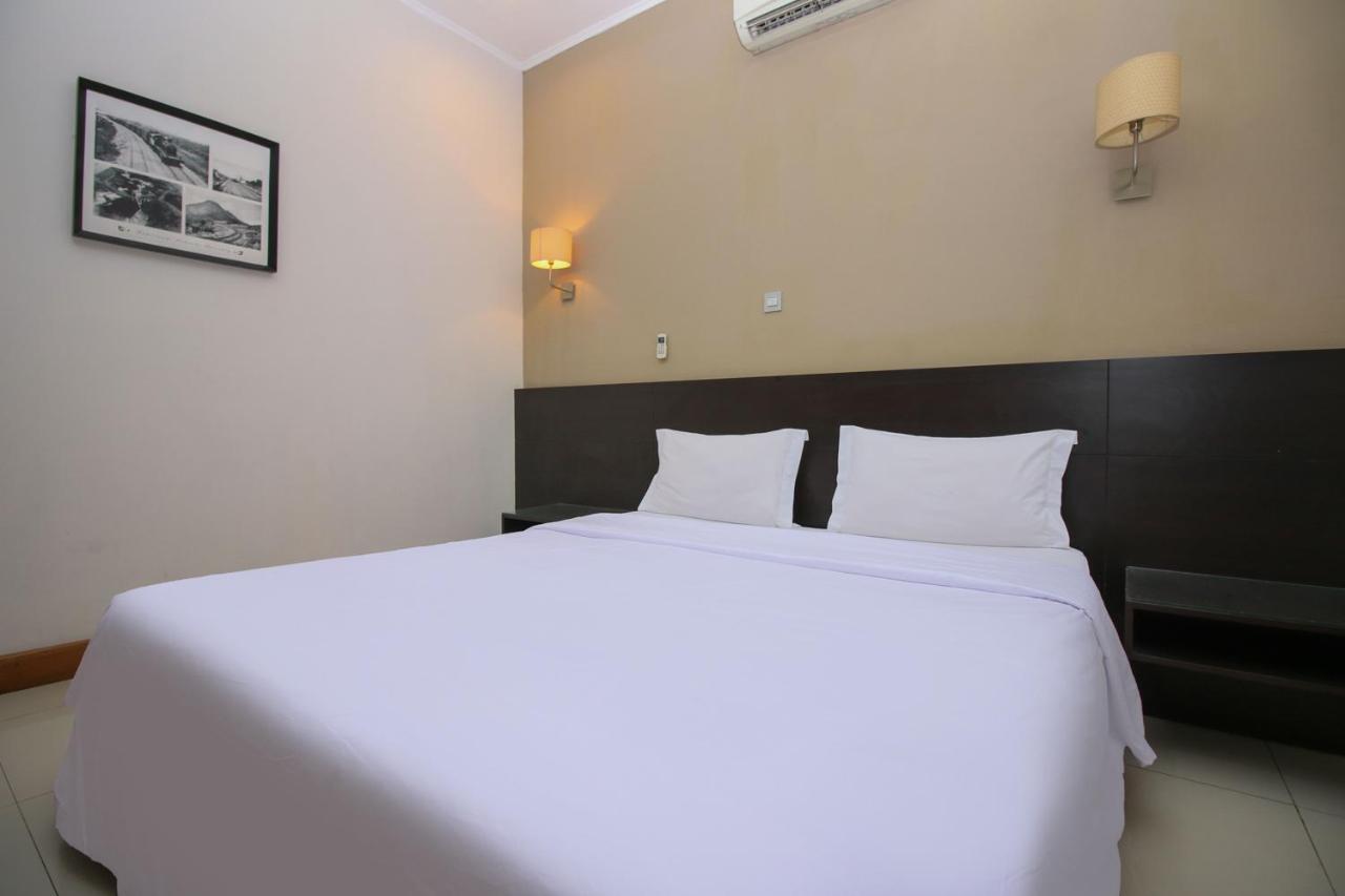 Sky Hotel Buah Batu 1 Bandung Exterior foto